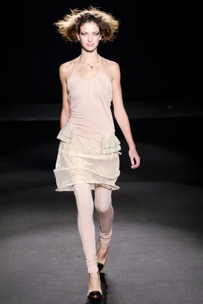 Look 19